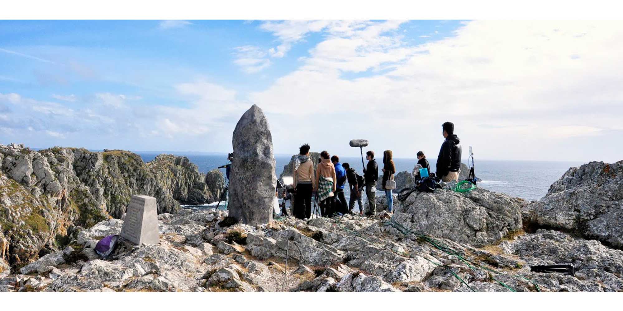 decor-cinema-menhir-tournage-materiaux-composites-polystyrene