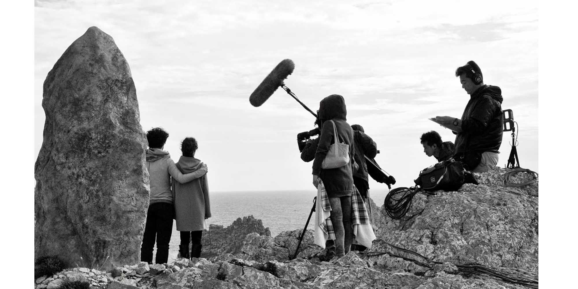 decor-cinema-menhir-tournage-resine-polystyrene