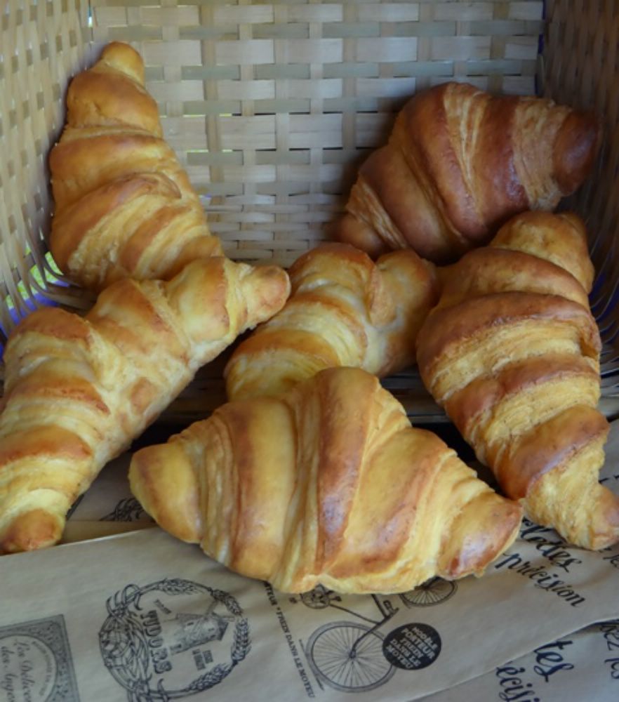 factices de croissants au beurre [%P]