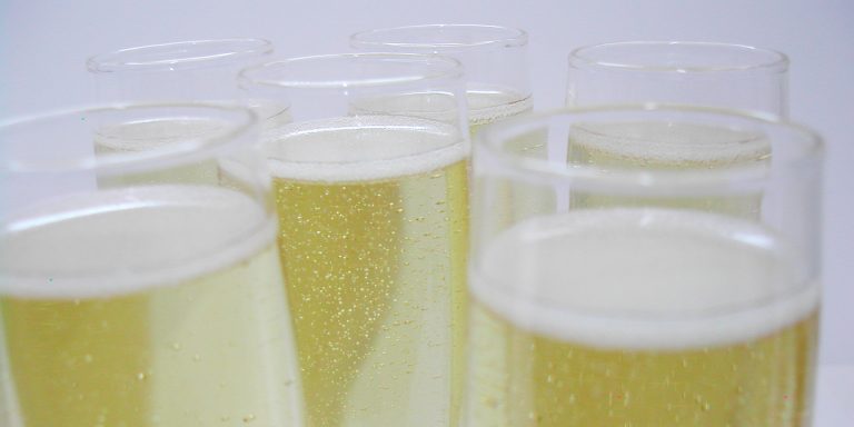 faux champagne en résine pour décor, vitrine, accessoire de cinéma