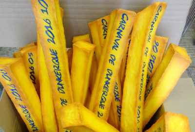 création de frites géantes pour le carnaval de Dunkerque