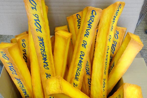 création de frites géantes pour le carnaval de Dunkerque